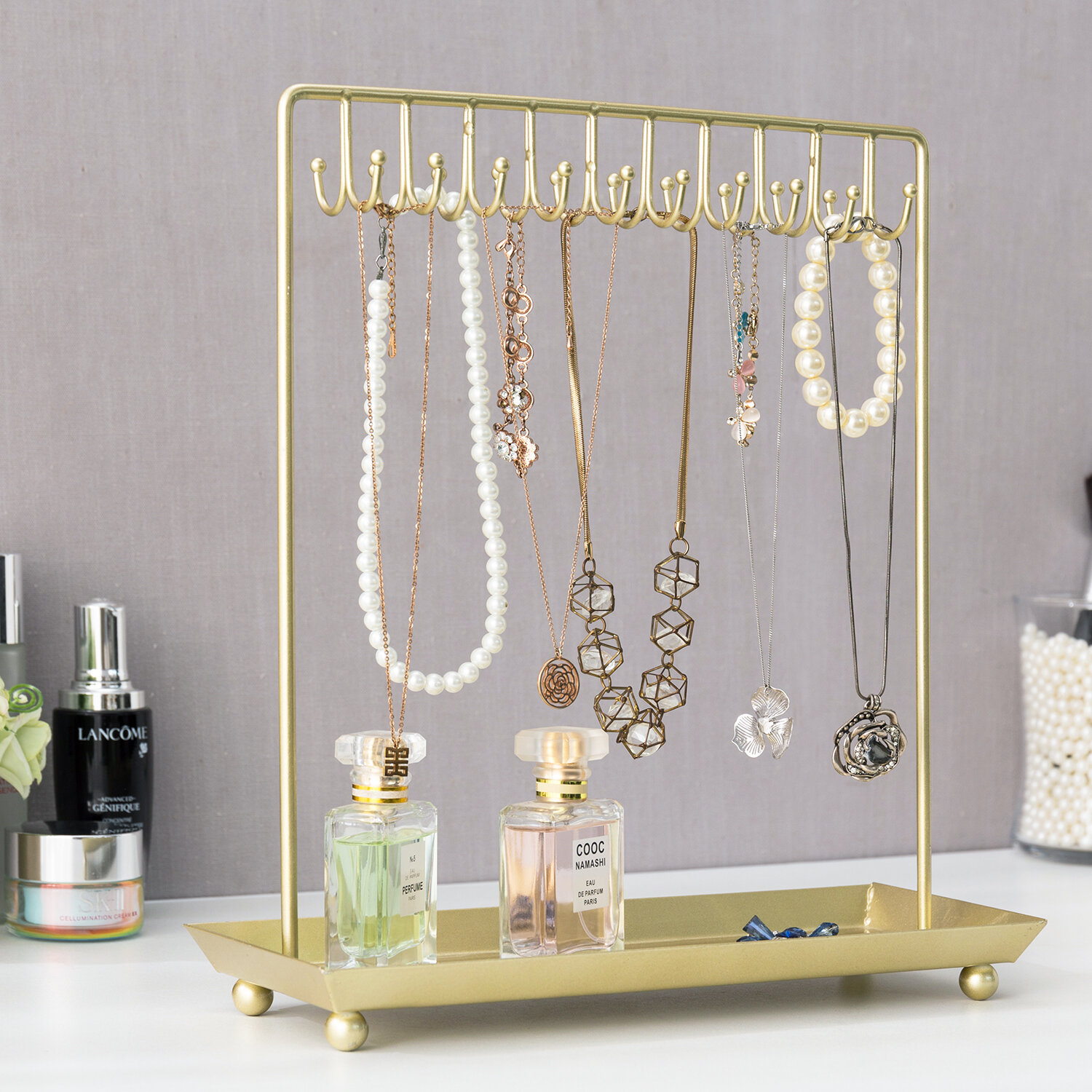 Necklace jewelry holder