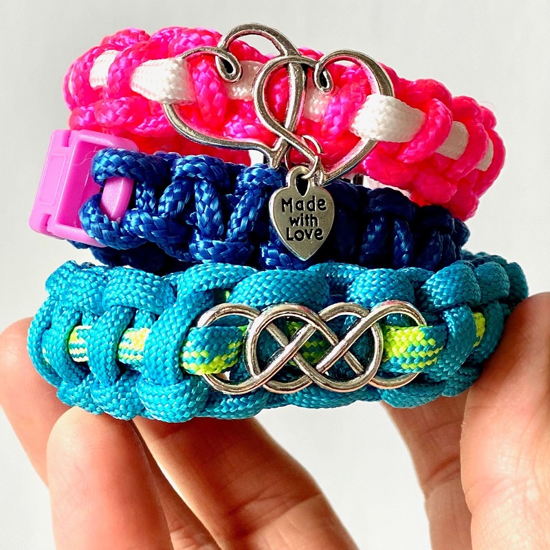 paracord bracelets