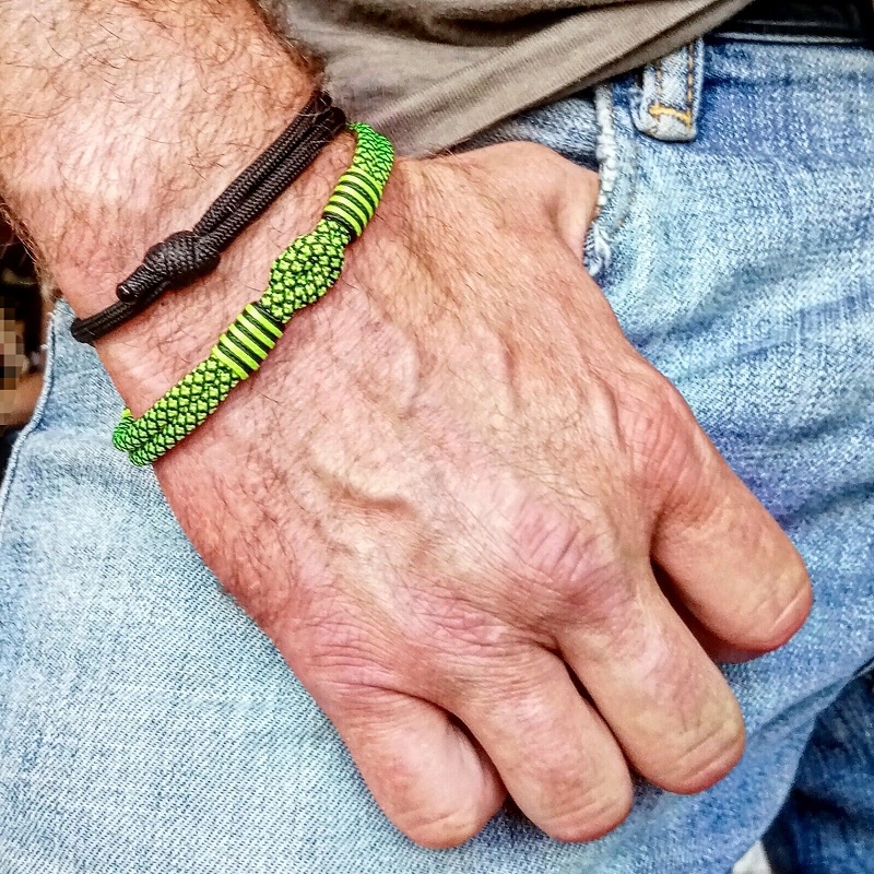 paracord bracelets