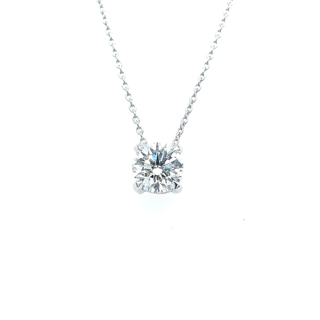 Diamond solitaire pendant necklace 