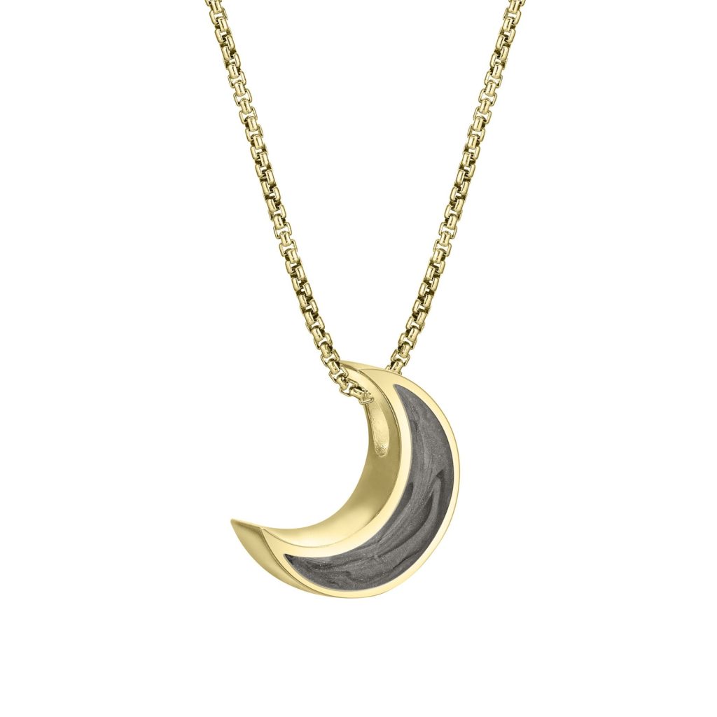 Moon pendant necklace