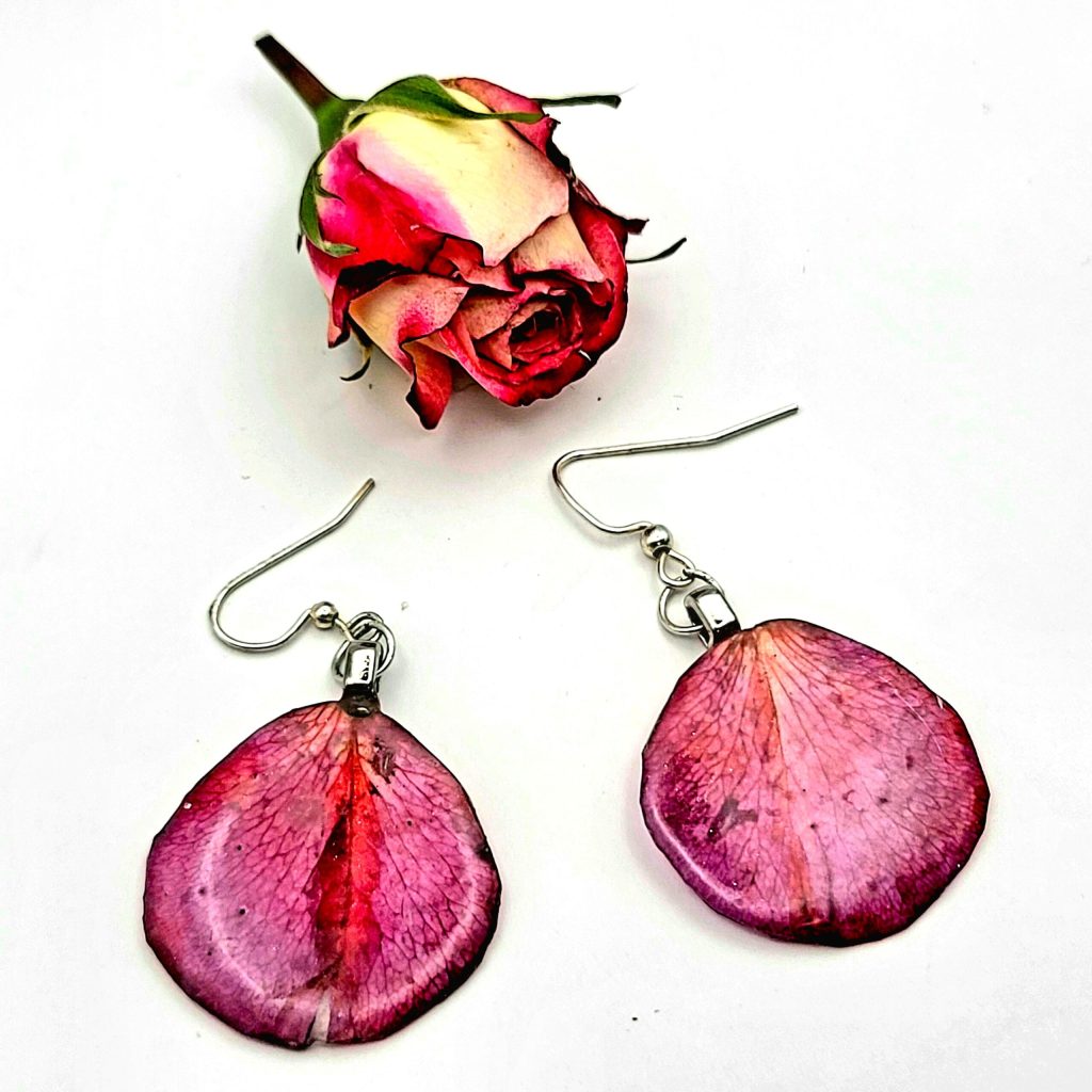 make resin earrings