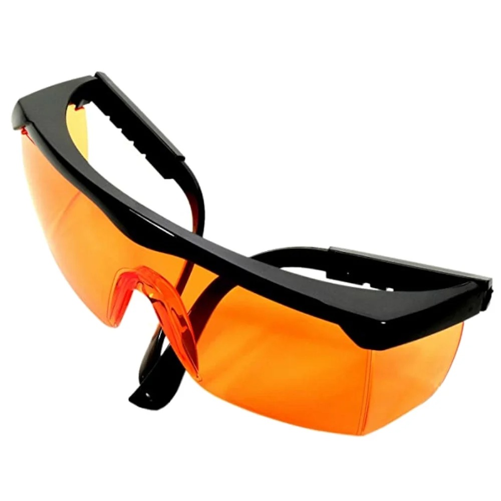 Protective eyewear for workers