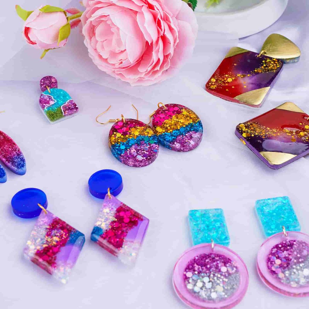 make resin earrings