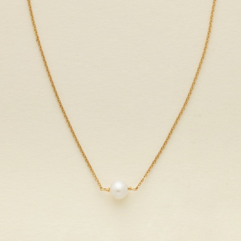 gold pearl necklace