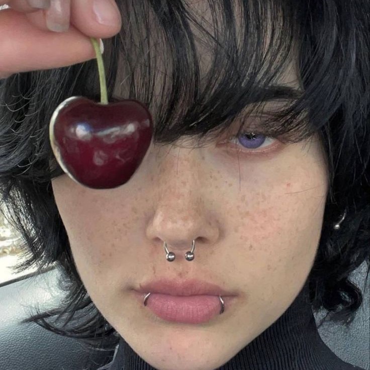 double lip ring piercing