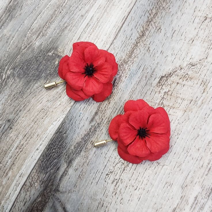 poppy lapel pin